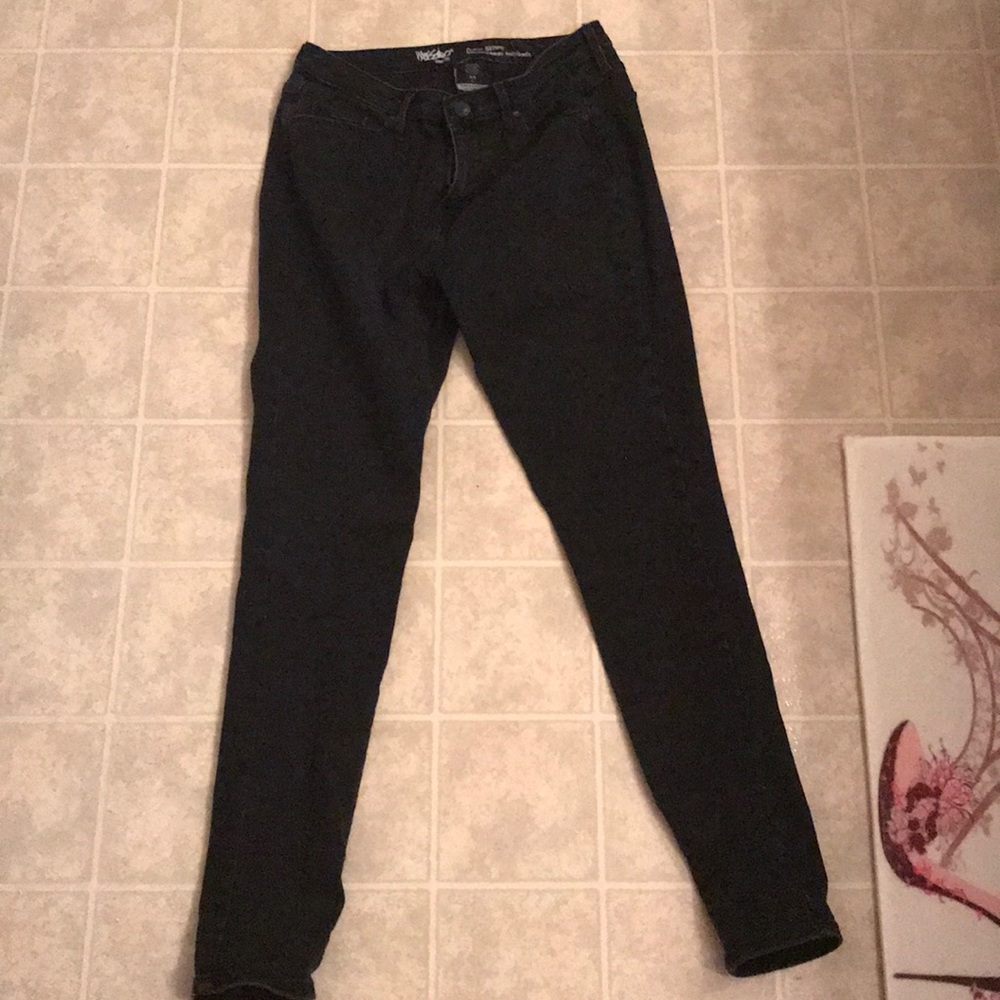 Black skinny jeans